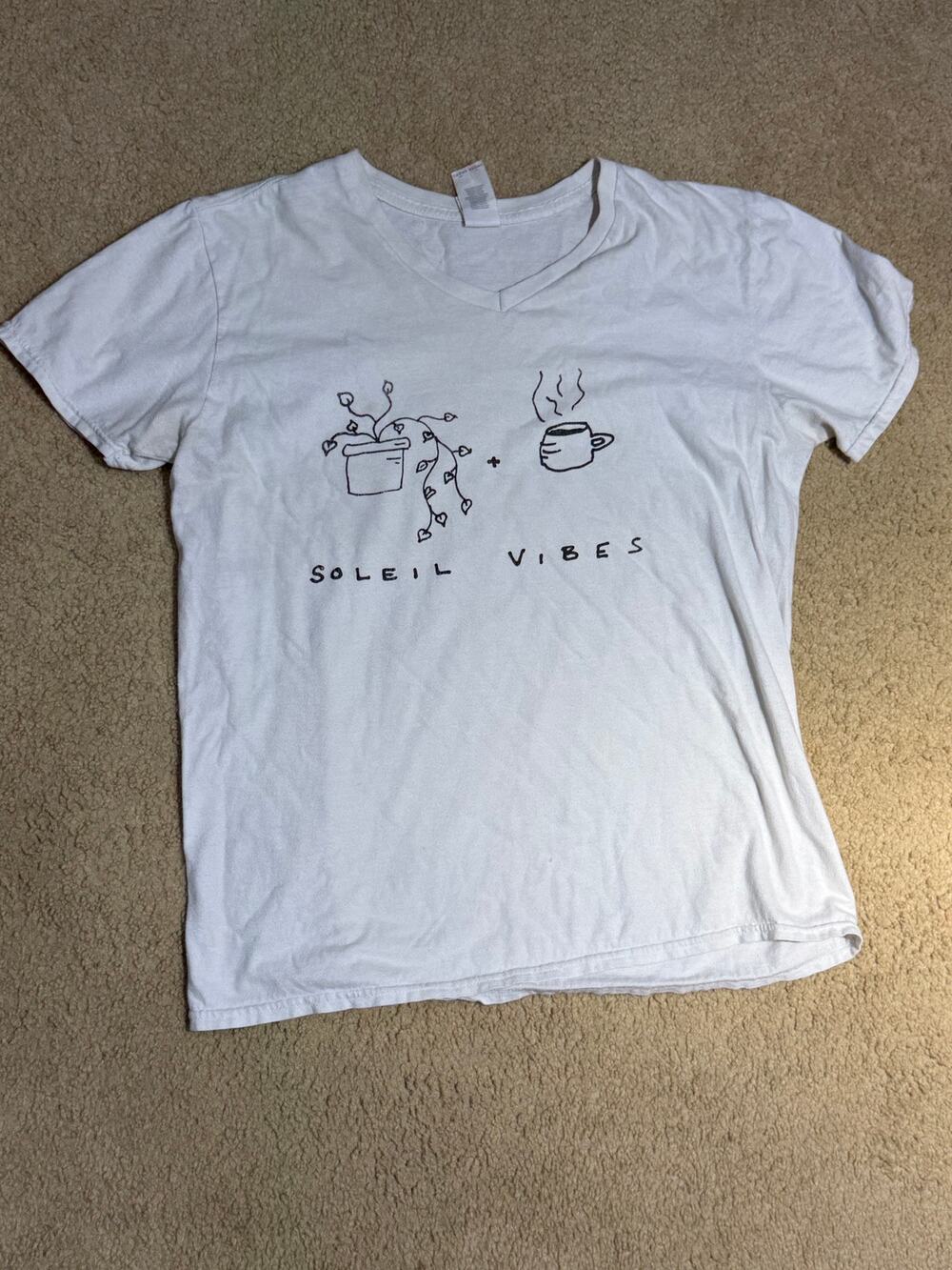 "Soleil Vibes" Plant & Coffee Graphic V-Neck T-Shirt (White)